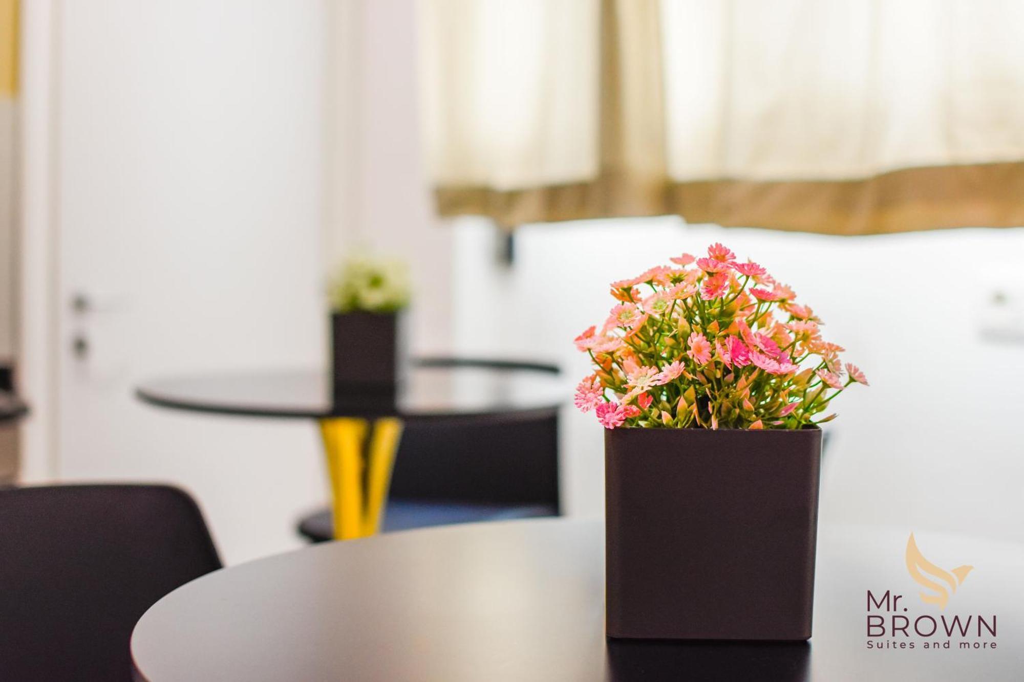 Mr Brown Home And Suites โรม ภายนอก รูปภาพ